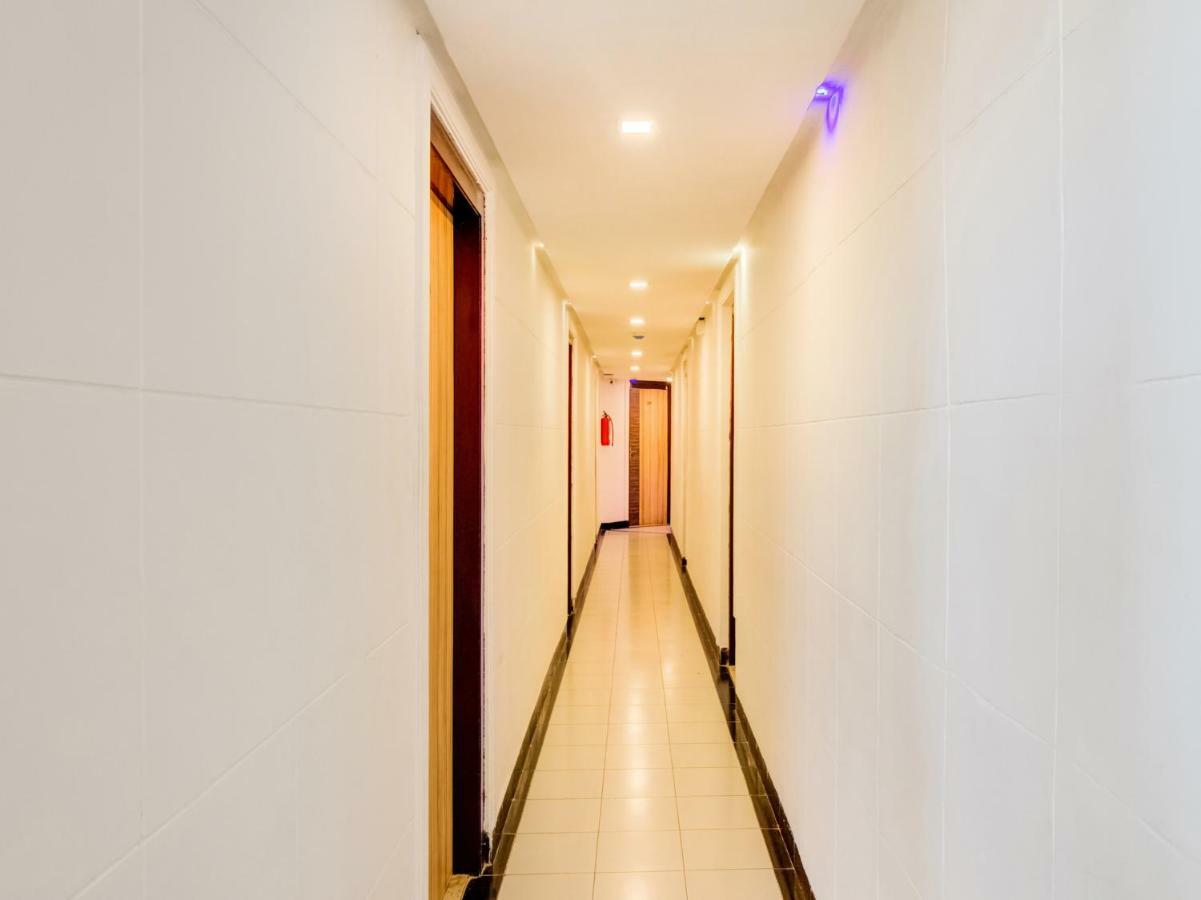 Oyo Flagship 19825 Hotel Panchratna Panvel Exterior foto