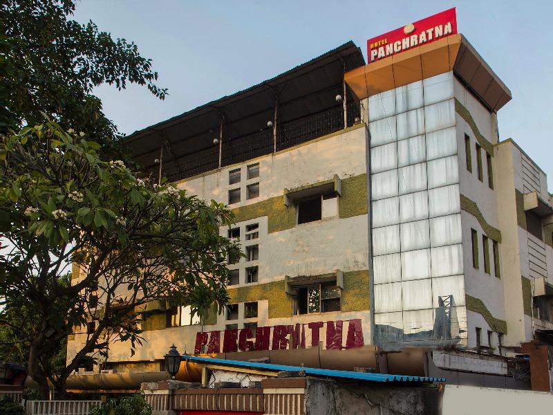 Oyo Flagship 19825 Hotel Panchratna Panvel Exterior foto